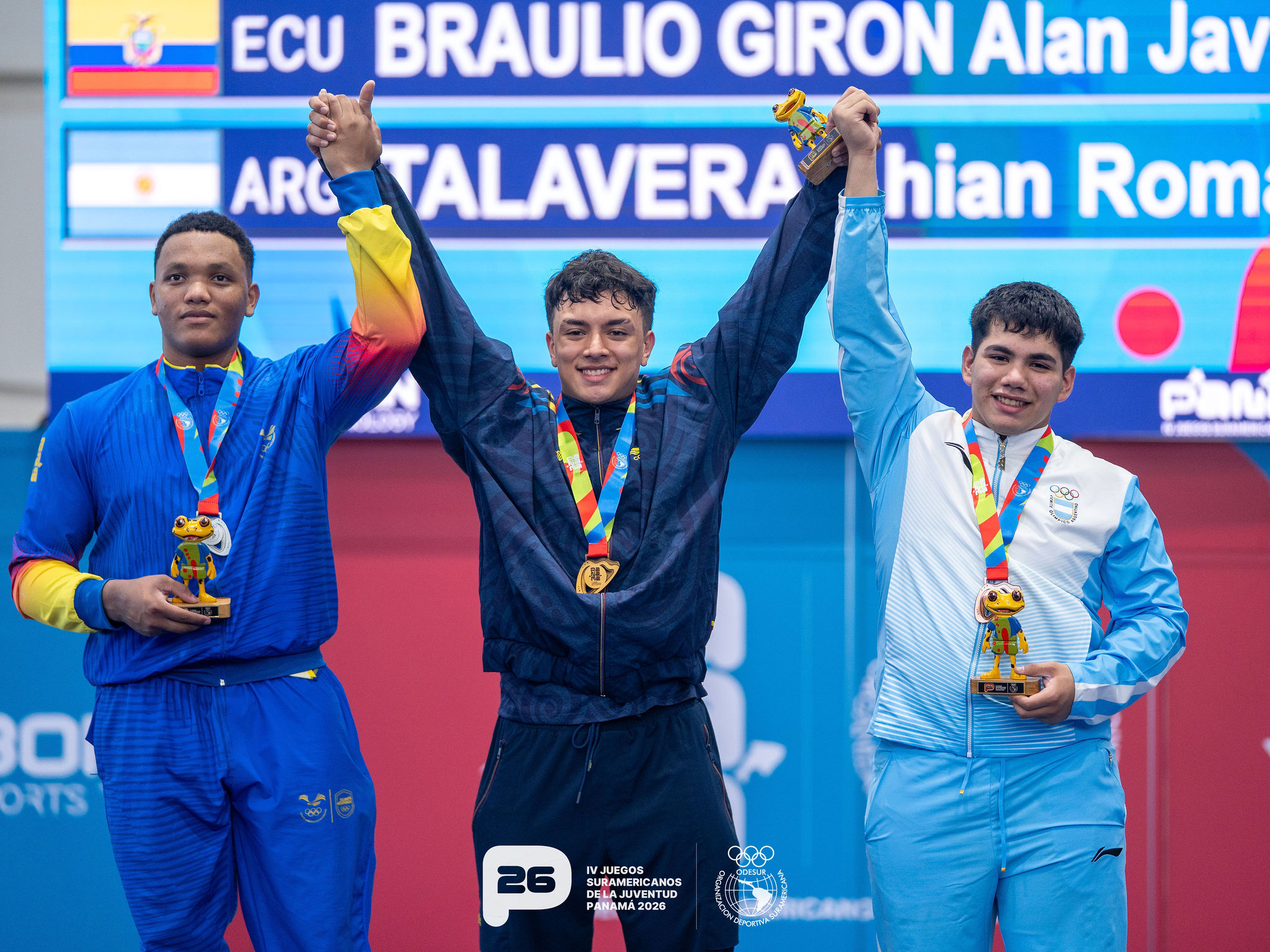 Día 3| Levantamiento de pesas: 9 atletas enarbolaron sus banderas en la cima del podio