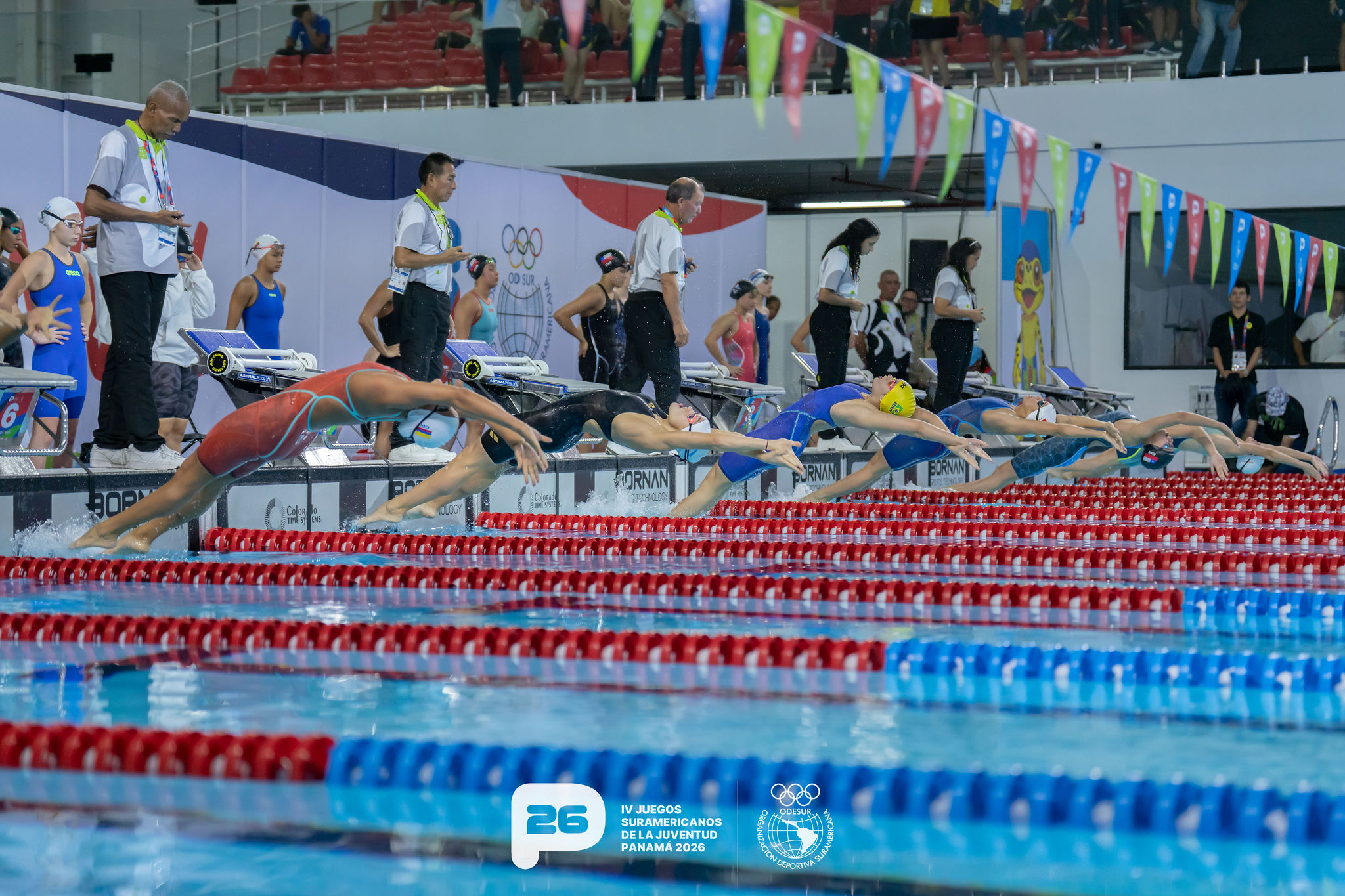 A morning full of records was experienced in the Swimming Qualifiers