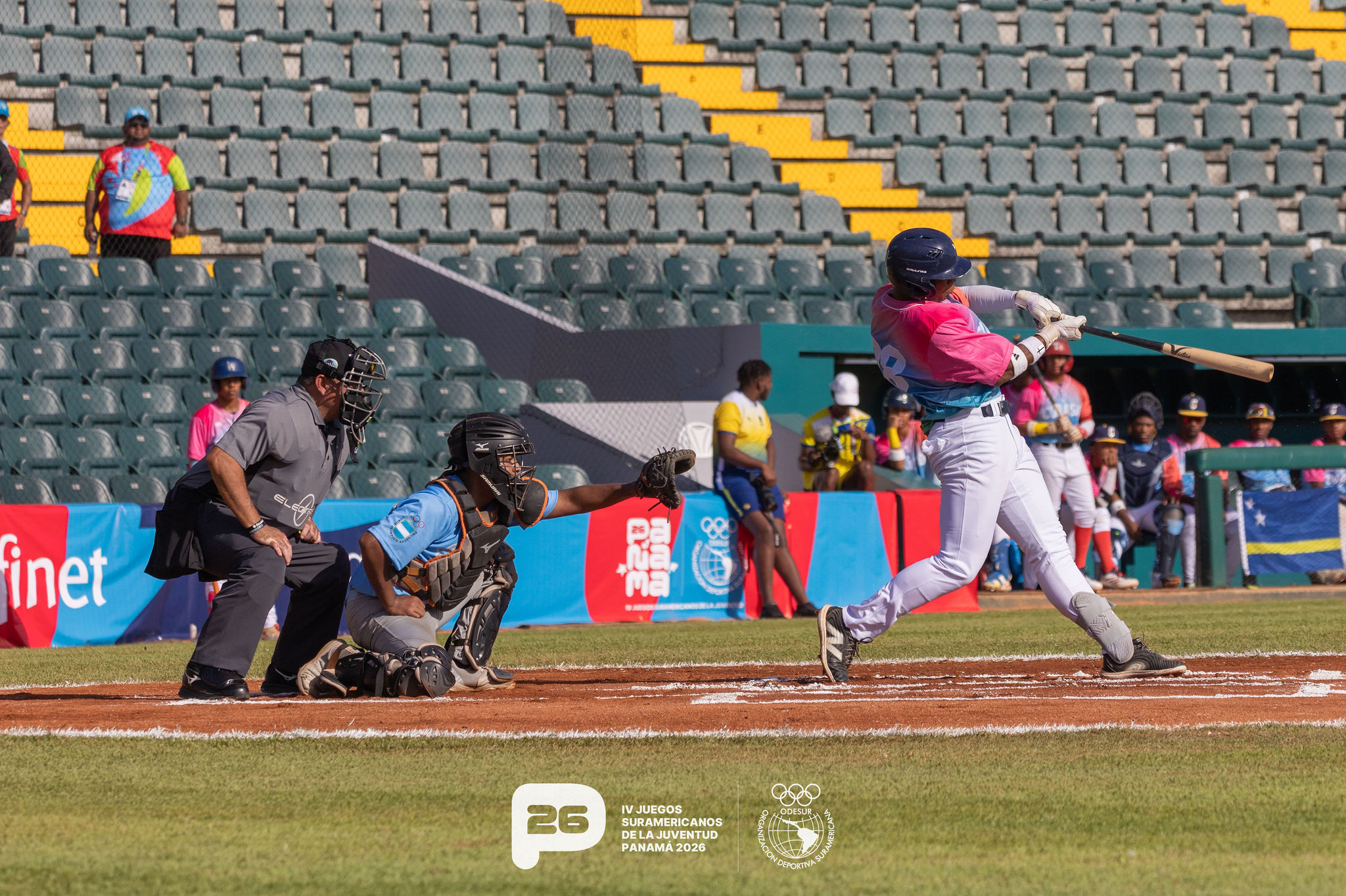 Curaçao: The story of a father and son with big dreams in baseball