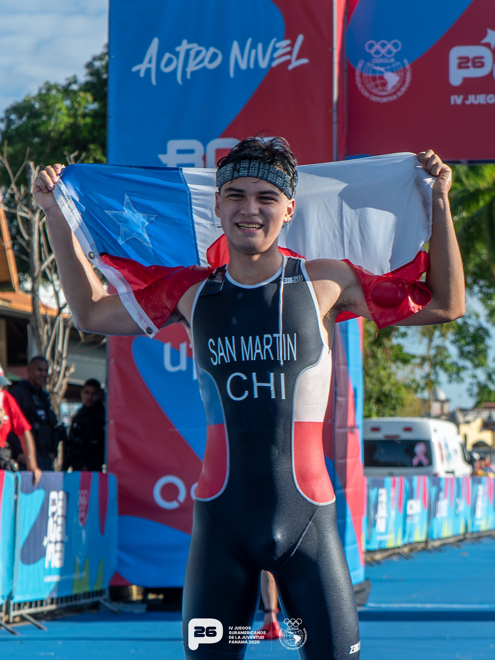 Chile takes the gold in the men’s triathlon