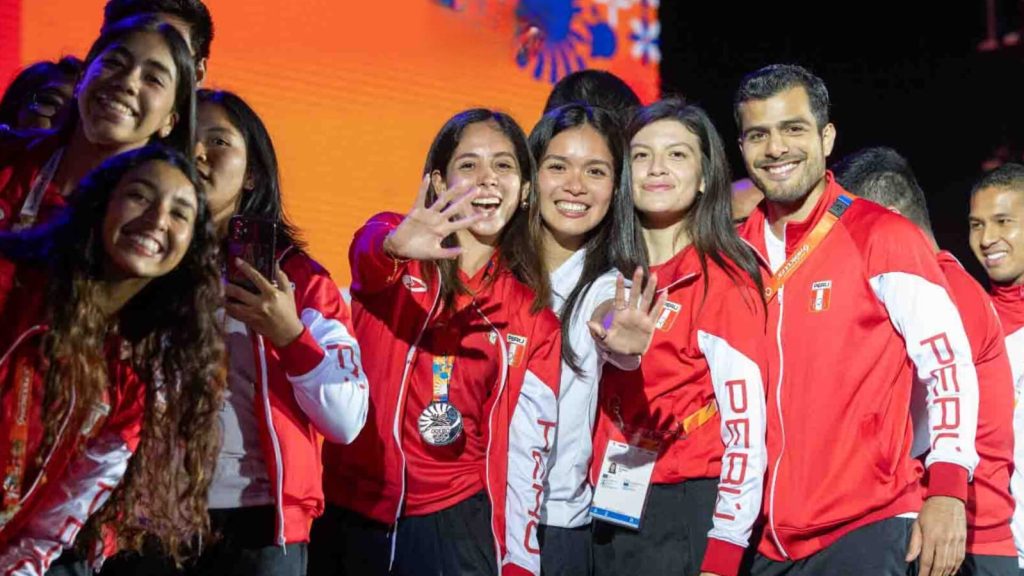 TEAM PERU